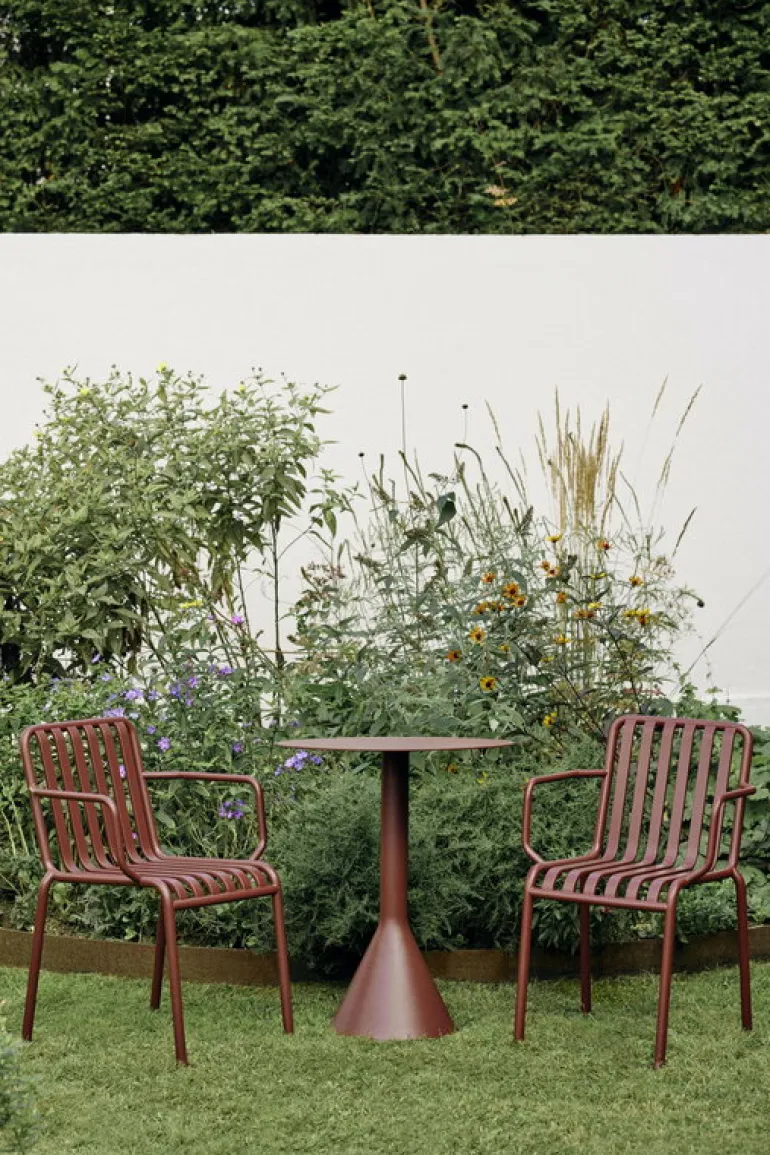 HAY Palissade Cone table, 70 cm, iron red