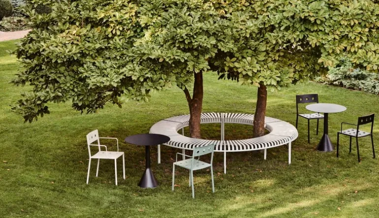 HAY Palissade Park bench, sky grey