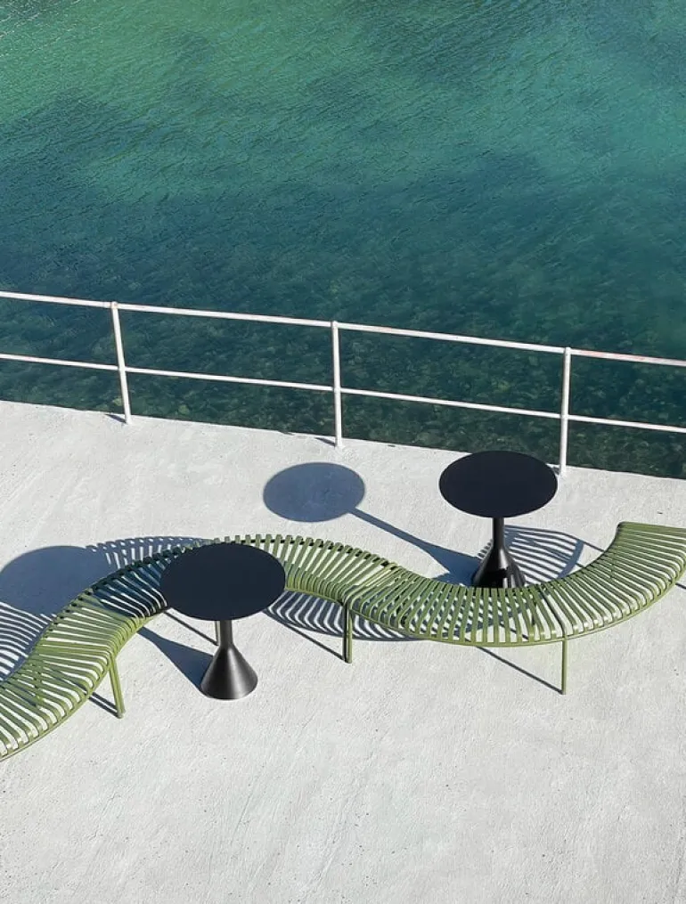 HAY Palissade Park bench, sky grey