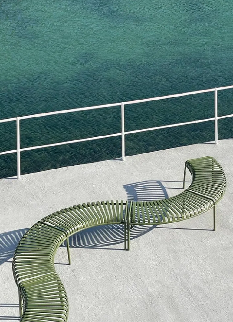 HAY Palissade Park bench, sky grey