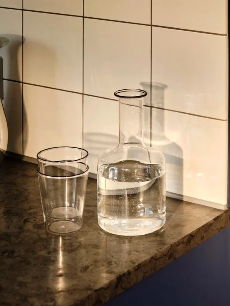 HAY Rim carafe, clear - black rim