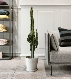 HAY Silhouette sofa 2-seater, Olavi 03/Sense black - black steel