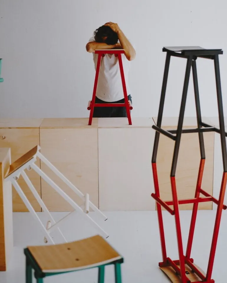 HAY Taburete 8 bar stool, low, 65 cm, signal red - lacquered oak