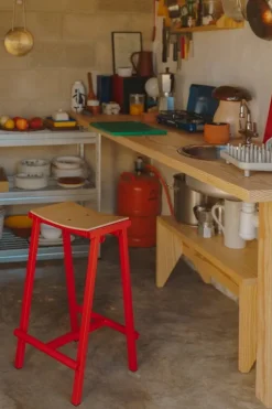 HAY Taburete 8 bar stool, low, 65 cm, signal red - lacquered oak