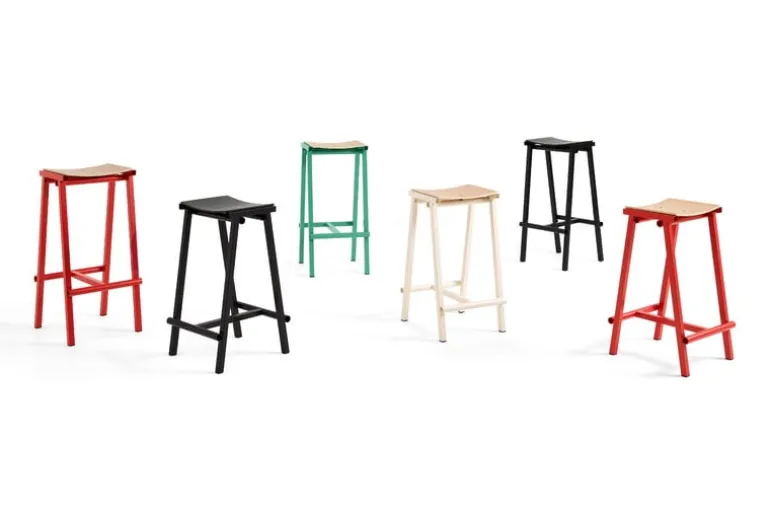 HAY Taburete 8 bar stool, low, 65 cm, signal red - lacquered oak