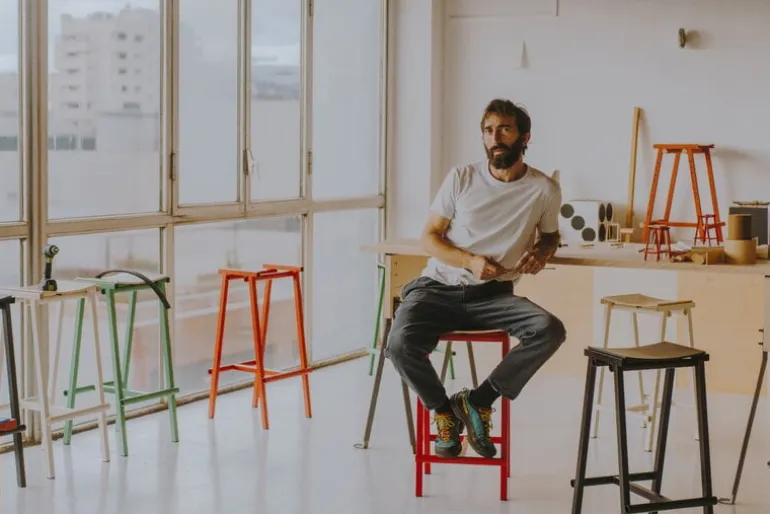 HAY Taburete 8 bar stool, low, 65 cm, signal red - lacquered oak