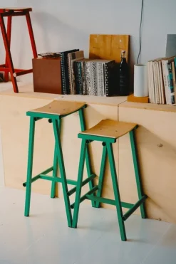 HAY Taburete 8 bar stool, low, 65 cm, soft jade - lacquered oak