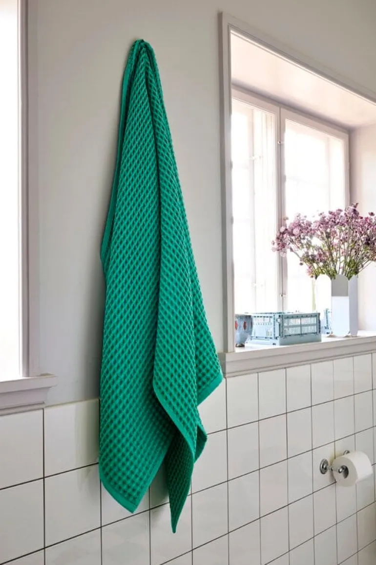 HAY Waffle bath towel, emerald green