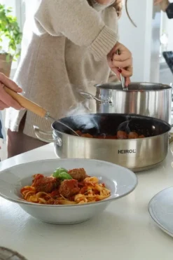 Heirol Smooth pasta plate, 25 cm, stone