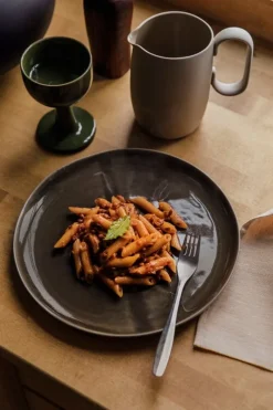 Heirol Svelte plate, 27 cm, olive