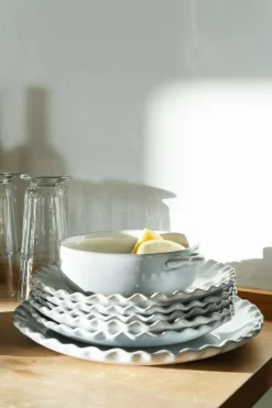 Heirol Twist plate, 28 cm, stone