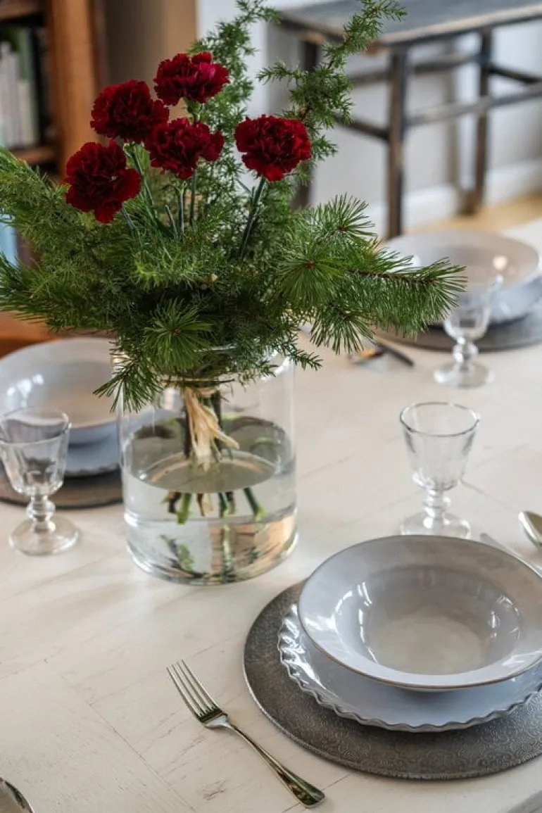 Heirol Twist plate, 28 cm, stone