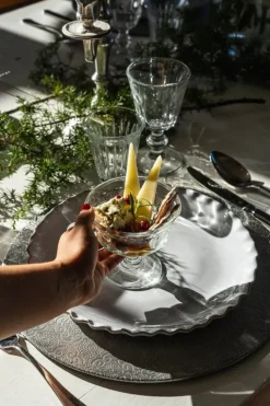 Heirol Twist plate, 28 cm, stone