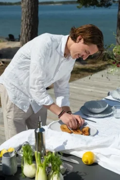 Heirol Twist plate, 28 cm, stone