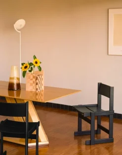 Hem Bullnose chair, black