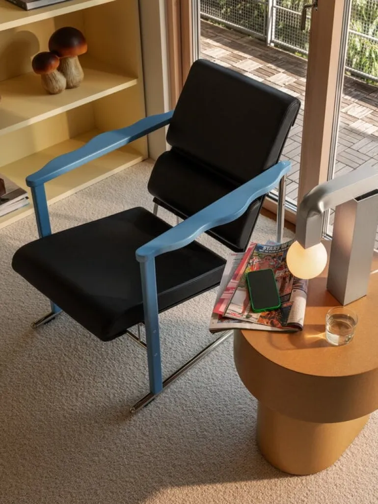 Hem Experiment lounge chair 502, blue - black leather