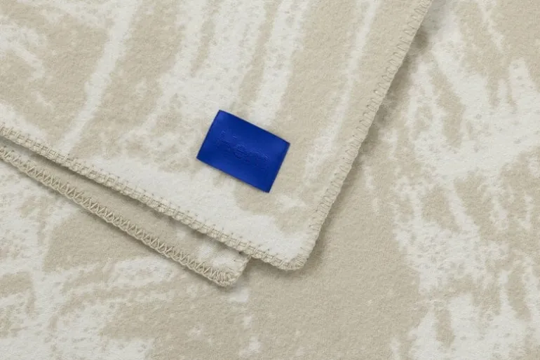 Hem Glitch throw, 180 x 130 cm, sand - off-white