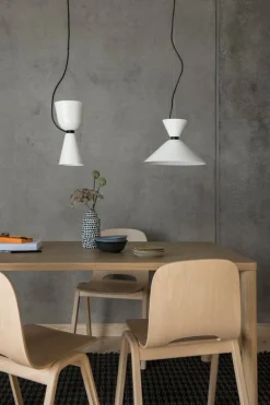 Hem Log table, 140 x 90 cm, oak