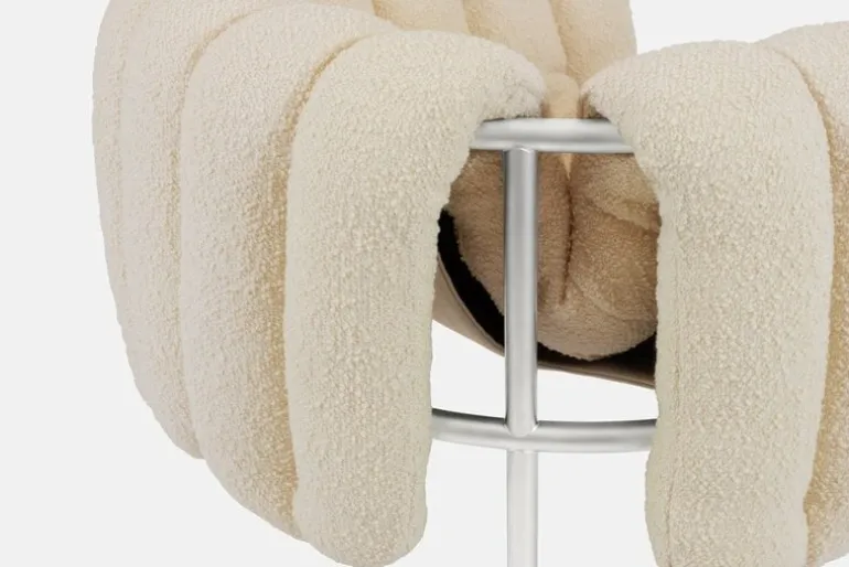 Hem Puffy lounge chair, eggshell boucle - stainless steel