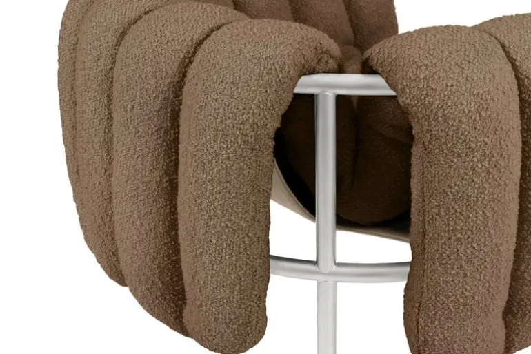 Hem Puffy lounge chair, sawdust boucle - stainless steel
