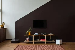 Hem Zig Zag media shelf, oak