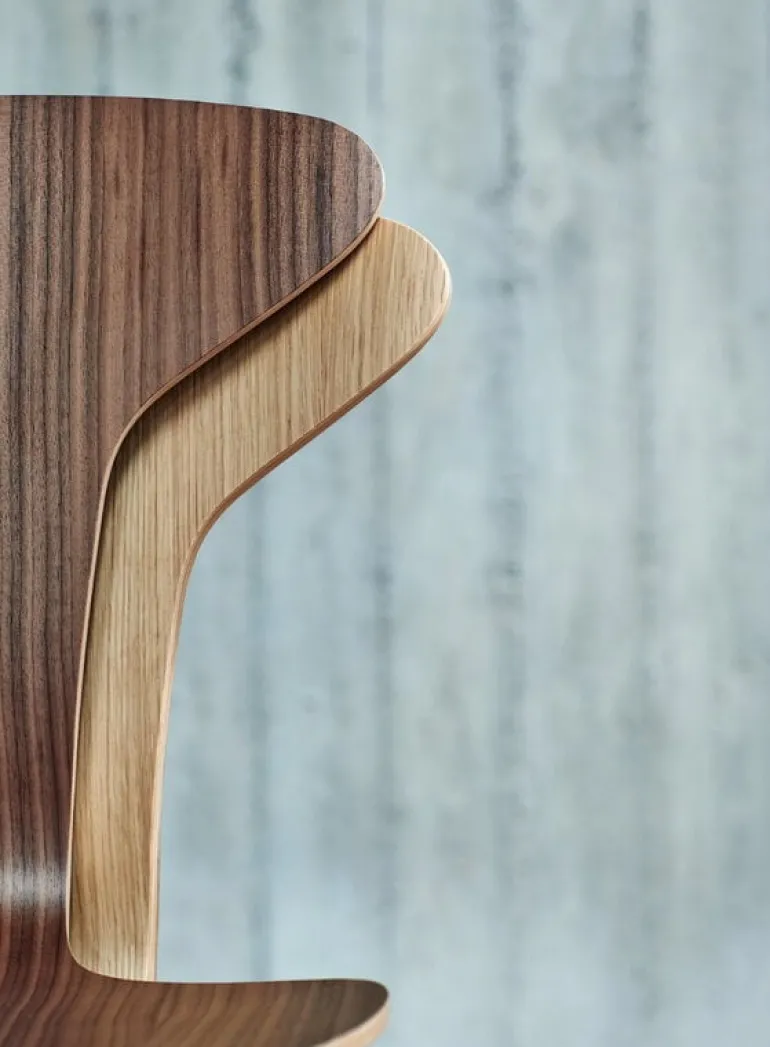 HOWE Munkegaard side chair, walnut veneer - black