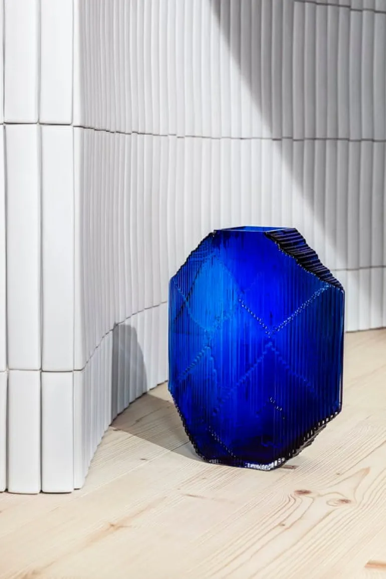 Iittala Kartta glass sculpture 240 x 320 mm, ultramarine