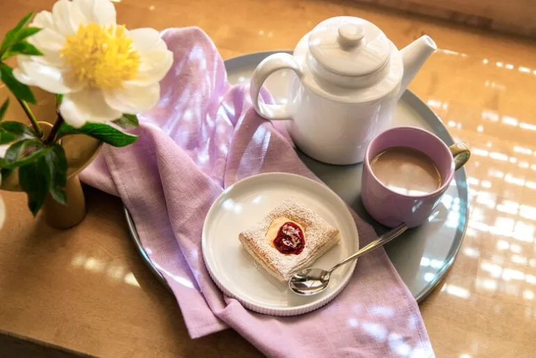 Iittala Play tea towel, 47 x 65 cm, lilac - olive