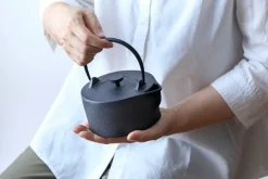 Iwatemo HK kettle, 0,4 L, cast iron