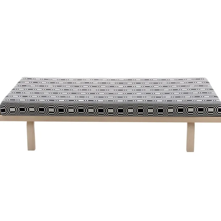 Johanna Gullichsen Doris mattress cover for Aalto day bed 710