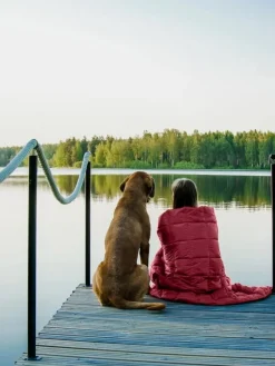 Joutsen Kulkuri throw, 130 x 190 cm, red