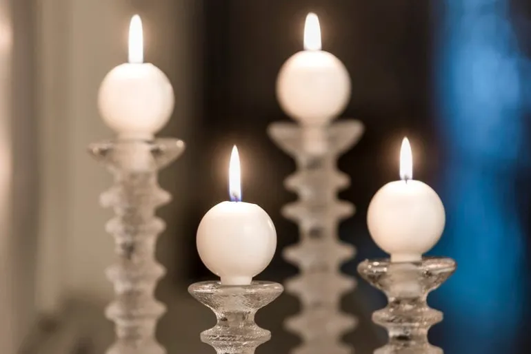 Juhava Antique ball candle, 2 pcs