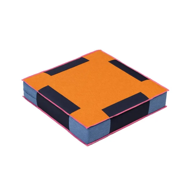 Juslin Maunula Floor pouf, 57 x 57 cm, Topaasi