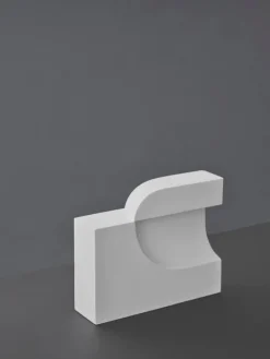 Karakter Moby table lamp, white