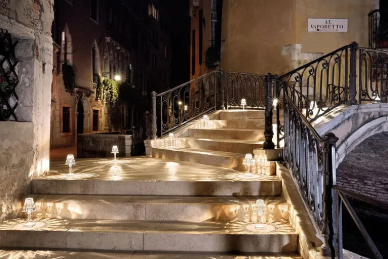 Kartell Battery lamp, clear