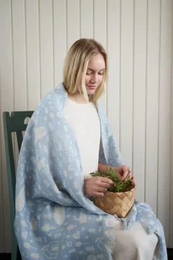 Kauniste Sauna fringe throw, light blue