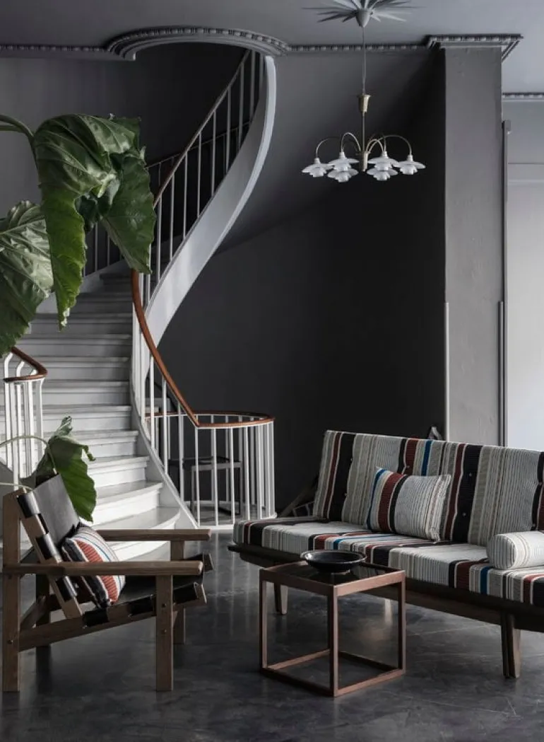 Klassik Studio Cube table, smoked oak - smoked glass