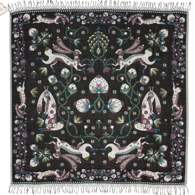 Klaus Haapaniemi & Co. Rabbit shawl 150 x 150 cm, forest