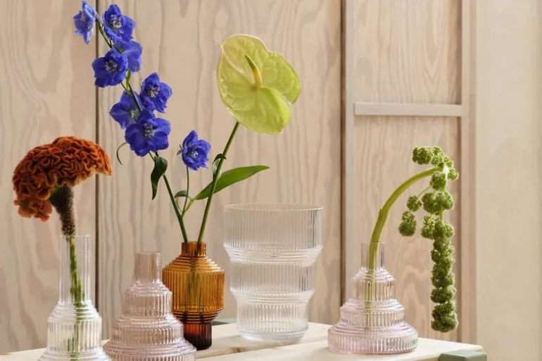 Kosta Boda Pavilion tulip vase, 173 mm, clear