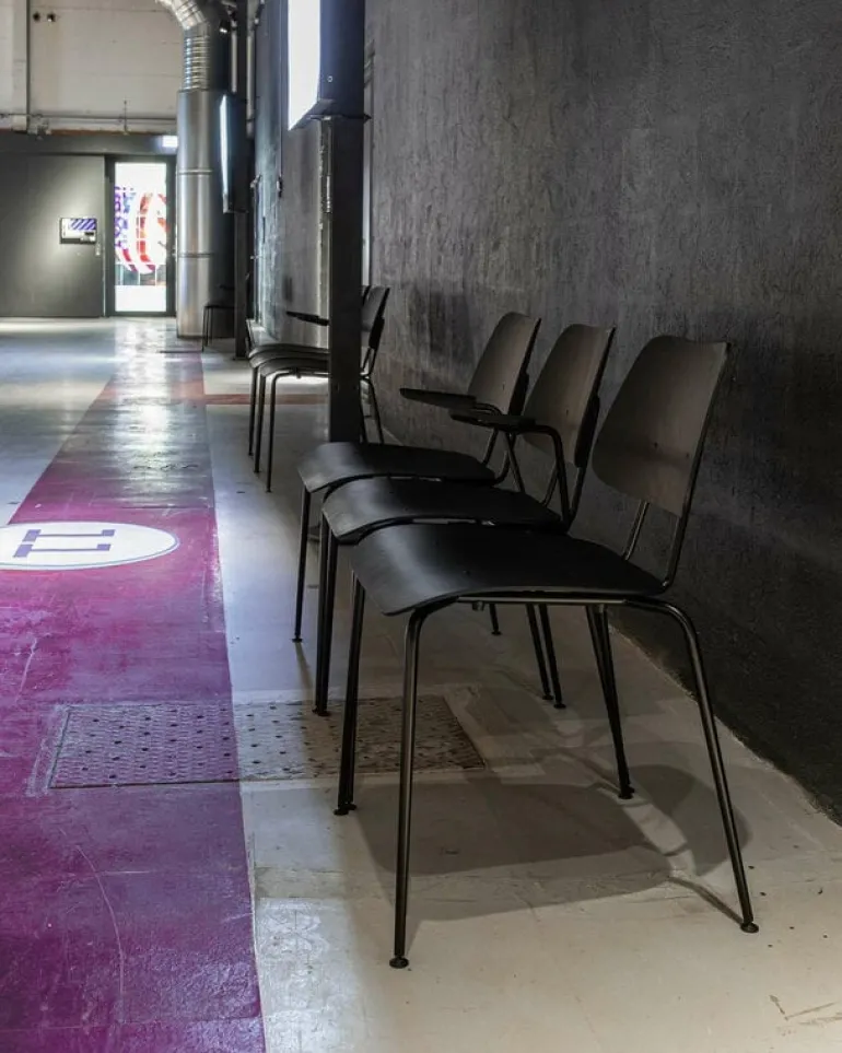 Labofa Heritage 11.1 chair, black oak - black