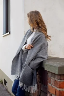 Lapuan Kankurit Arvo pocket shawl, 60 x 180 cm, white - mottled grey