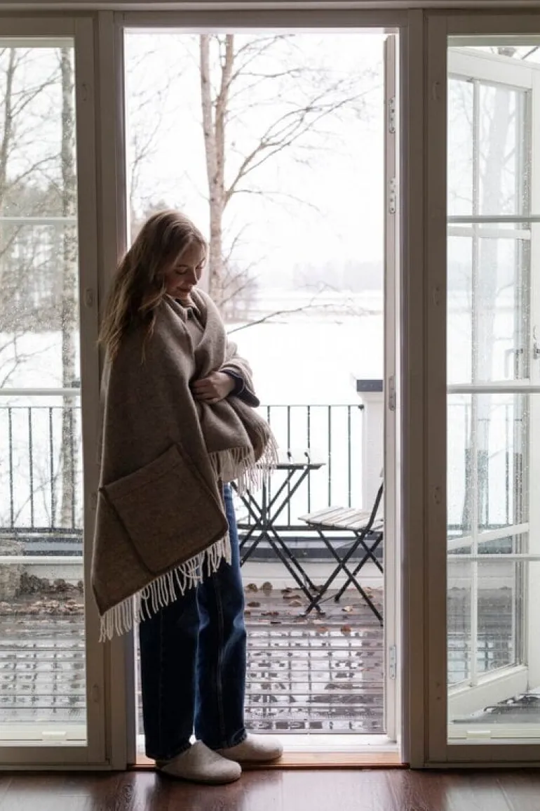 Lapuan Kankurit Arvo pocket shawl, 60 x 180 cm, white - natural beige