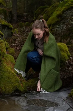 Lapuan Kankurit Arvo pocket shawl, 60 x 180 cm, white - olive