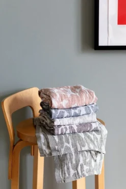 Lapuan Kankurit Jäkälä sauna cover, 46 x 150 cm, white - cinnamon