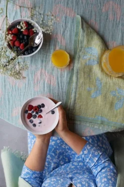 Lapuan Kankurit Kesäkukka table cloth/throw, turquoise - rose