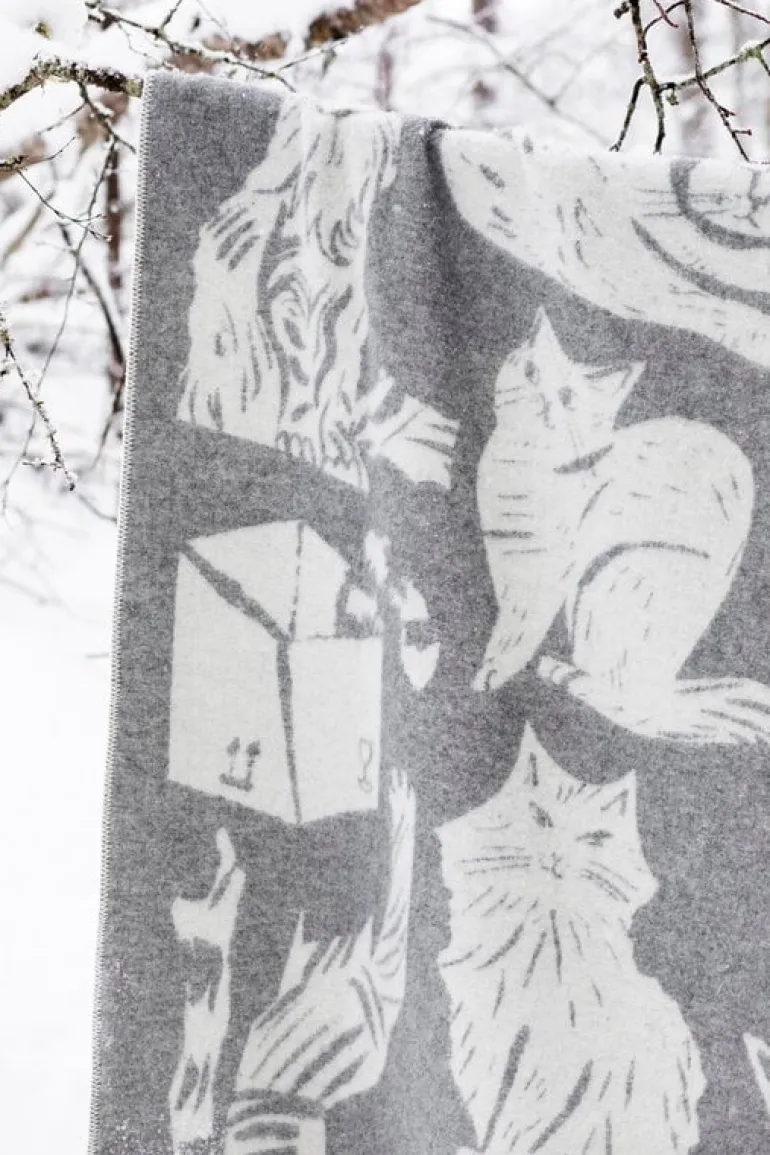 Lapuan Kankurit Kissanpäivät blanket, grey - white