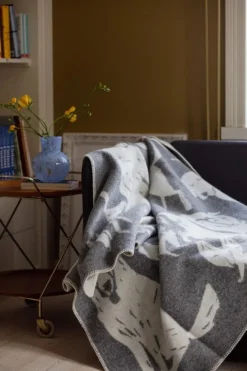 Lapuan Kankurit Koirapuisto blanket, 90 x 130 cm, grey - white