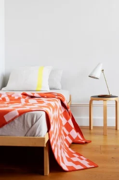 Lapuan Kankurit Koodi blanket, orange - rose