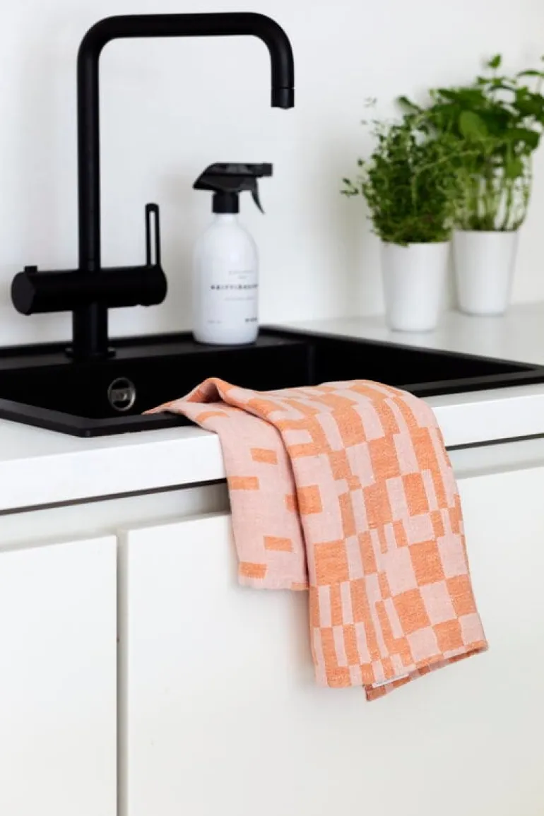 Lapuan Kankurit Koodi hand towel, rust - rose