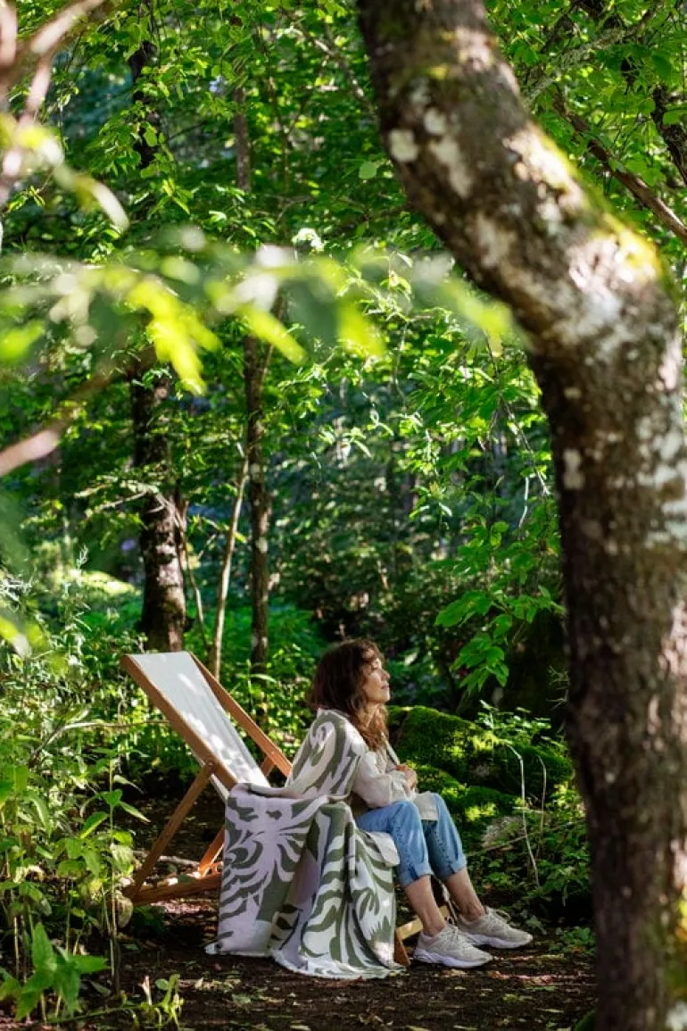 Lapuan Kankurit Kuutamo throw, olive - rose